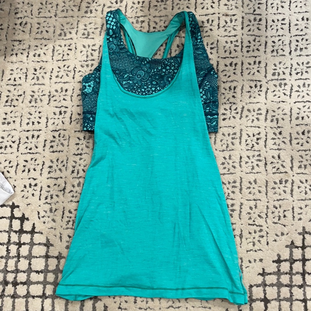 Lululemon tank with built in bra
